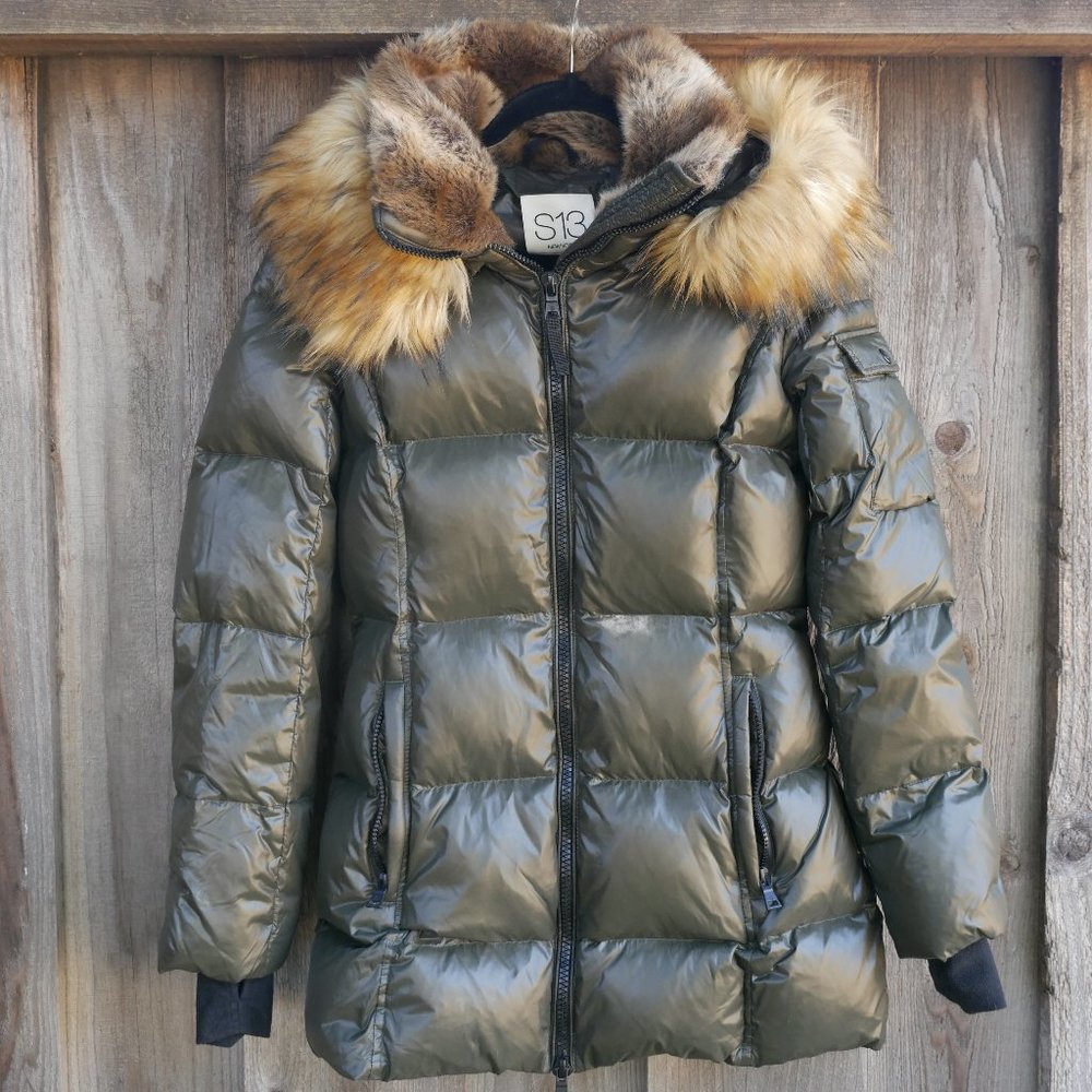 Women’s Olive Green Puffer Jacket with Fur Trim Hood